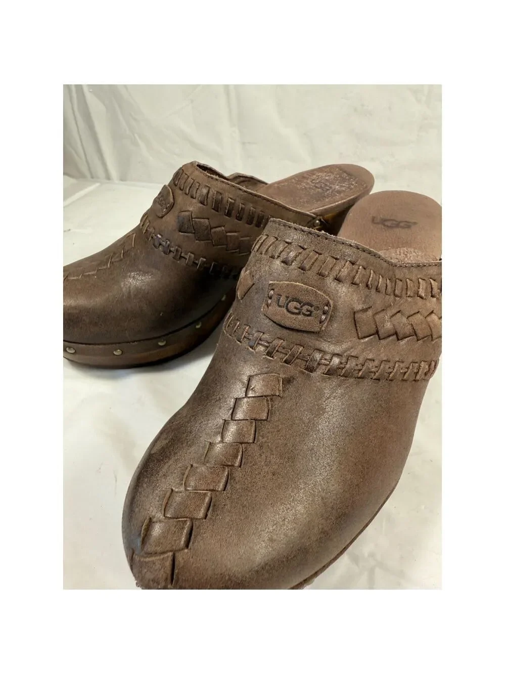UGG Vivica 1957 Brown Leather Woven Studded Mule Clogs Y2K Size 6 shearling